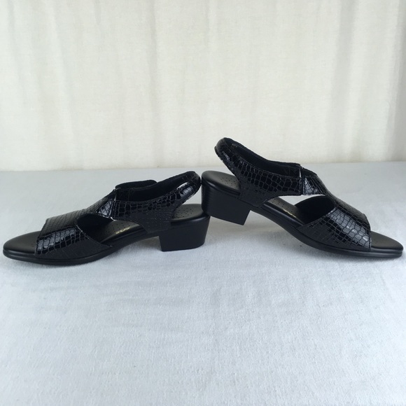 SAS WOMENS 9 Slim suntimer Sandals Black EUC - Picture 6 of 8